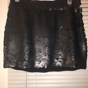 Black BCBGmaxi sequin skirt NWOT